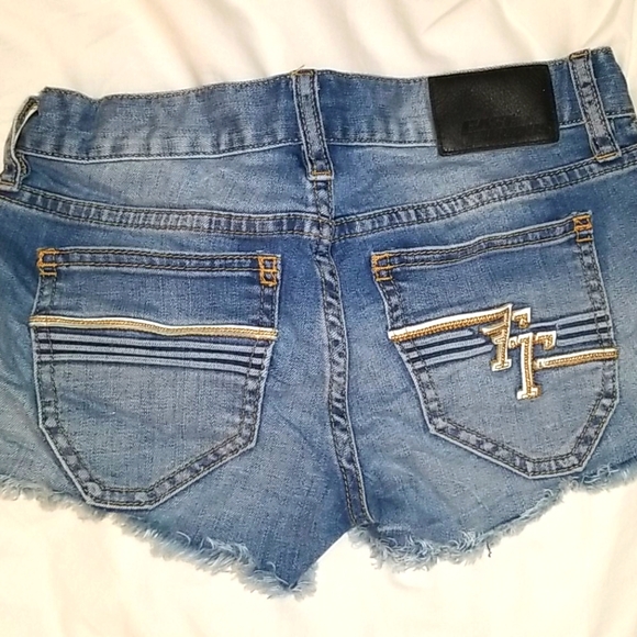 Fast & Furious Vikki Stretch Short - Picture 3 of 8